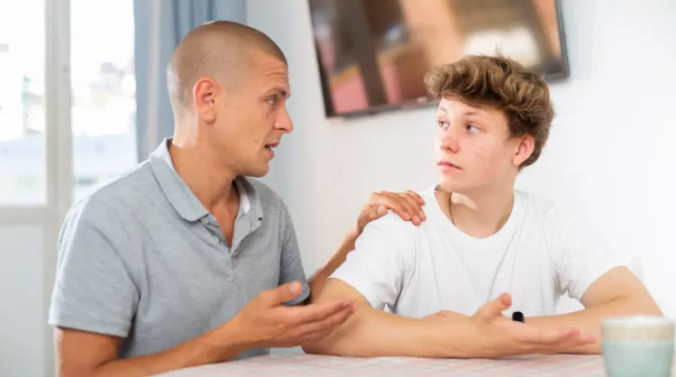 Comment aider votre adolescent à se préparer aux épreuves de spécialités du Bac ?