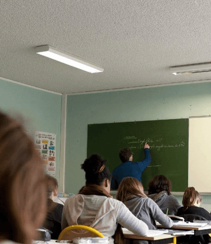 Prof expliquant à ses élèves comment Préparer le passage de la seconde à la première